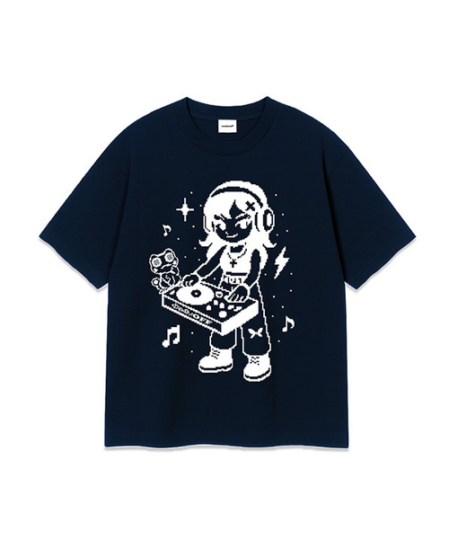 RANDOMOFF(ランダムオフ)の「PIXEL DJ KID OVER FIT T-SHIRT (3color)(Tシャツ/カットソー・メンズ・ホワイト/ブラック/ネイビー・SMALL/MEDIUM/LARGE/X-LARGE)」の3枚目の写真