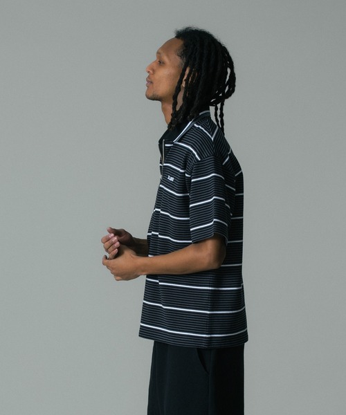 XLARGE(エクストララージ)の「STRIPE ZIP POLO SHIRT(Tシャツ/カットソー・メンズ・ブラック/グレー・S/M/L/XL)」の7枚目の写真