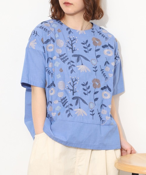 Emago(イマゴ)の「EMAGO お花刺繍切替えブラウス 半袖(シャツ/ブラウス・レディース・ホワイト/ブルー/ブラック・FREE)」の13枚目の写真