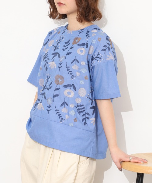 Emago(イマゴ)の「EMAGO お花刺繍切替えブラウス 半袖(シャツ/ブラウス・レディース・ホワイト/ブルー/ブラック・FREE)」の14枚目の写真