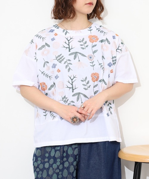 Emago(イマゴ)の「EMAGO お花刺繍切替えブラウス 半袖(シャツ/ブラウス・レディース・ホワイト/ブルー/ブラック・FREE)」の16枚目の写真