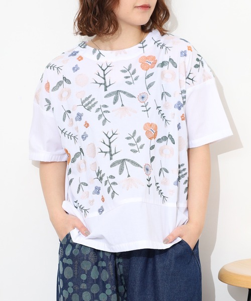 Emago(イマゴ)の「EMAGO お花刺繍切替えブラウス 半袖(シャツ/ブラウス・レディース・ホワイト/ブルー/ブラック・FREE)」の17枚目の写真