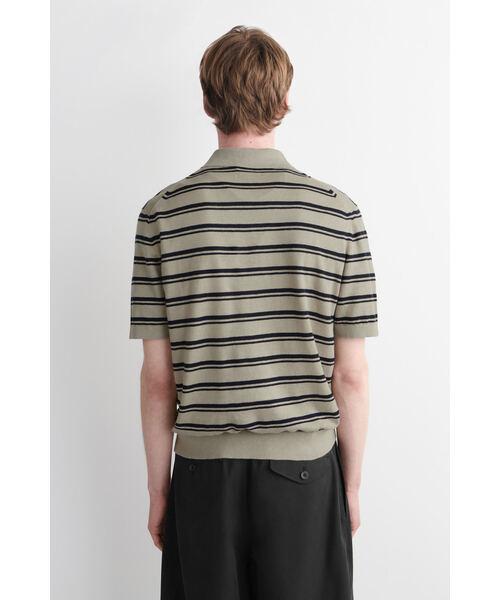COS(コス)の「ニットリネンポロシャツ(Tシャツ/カットソー・メンズ・ブラウン/ベージュ系その他/ダークグリーン・L/XL/XS/S/M)」の6枚目の写真