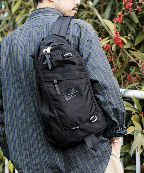 FREAK'S STORE（フリークスストア）の「GREGORY × FREAK'S STORE/グレゴリー 別注 FINE DAY LEATHER PATCH/別注 ファインデイ レザーパッチ/バックパック/A4サイズバッグ/マザーズバッグ（バックパック/リュック・レディース・ベージュ/ブラック・ONE SIZE）」の14枚目の写真