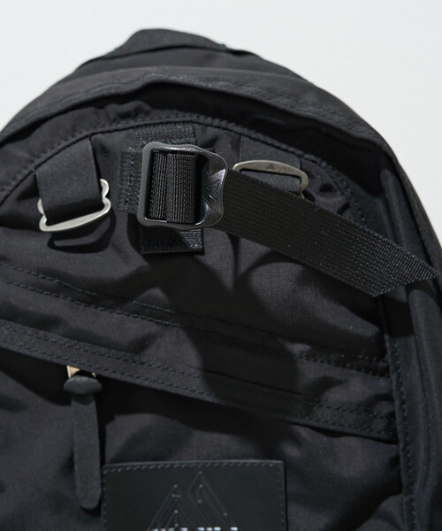 FREAK'S STORE（フリークスストア）の「GREGORY × FREAK'S STORE/グレゴリー 別注 FINE DAY LEATHER PATCH/別注 ファインデイ レザーパッチ/バックパック/A4サイズバッグ/マザーズバッグ（バックパック/リュック・レディース・ベージュ/ブラック・ONE SIZE）」の4枚目の写真