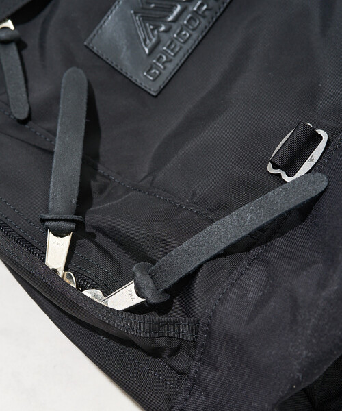FREAK'S STORE（フリークスストア）の「GREGORY × FREAK'S STORE/グレゴリー 別注 FINE DAY LEATHER PATCH/別注 ファインデイ レザーパッチ/バックパック/A4サイズバッグ/マザーズバッグ（バックパック/リュック・レディース・ベージュ/ブラック・ONE SIZE）」の18枚目の写真
