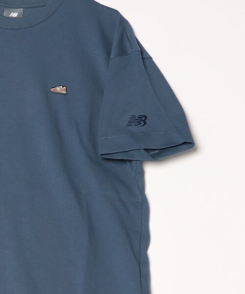 NEW BALANCE(ニューバランス)の「シューパッチショートスリーブTシャツ(Tシャツ/カットソー・メンズ・オフホワイト/ダークブラック/オリーブ/ダークネイビー・MEDIUM/LARGE/X-LARGE/XX-LARGE/SMALL)」の16枚目の写真