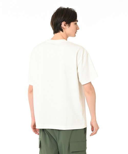 NEW BALANCE(ニューバランス)の「シューパッチショートスリーブTシャツ(Tシャツ/カットソー・メンズ・オフホワイト/ダークブラック/オリーブ/ダークネイビー・MEDIUM/LARGE/X-LARGE/XX-LARGE/SMALL)」の6枚目の写真