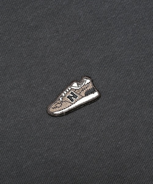 NEW BALANCE(ニューバランス)の「シューパッチショートスリーブTシャツ(Tシャツ/カットソー・メンズ・オフホワイト/ダークブラック/オリーブ/ダークネイビー・MEDIUM/LARGE/X-LARGE/XX-LARGE/SMALL)」の21枚目の写真