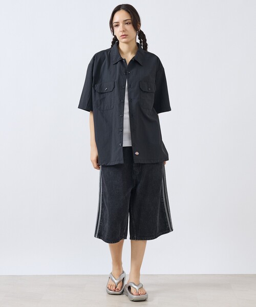 Dickies（ディッキーズ）の「【DICKIES/ディッキーズ】 ナイロンリラックスワークシャツ/ 半袖/ ドローコード付/DC2010 /ユニセックス（シャツ/ブラウス・メンズ・ベージュ/ブラック・M/L）」の20枚目の写真