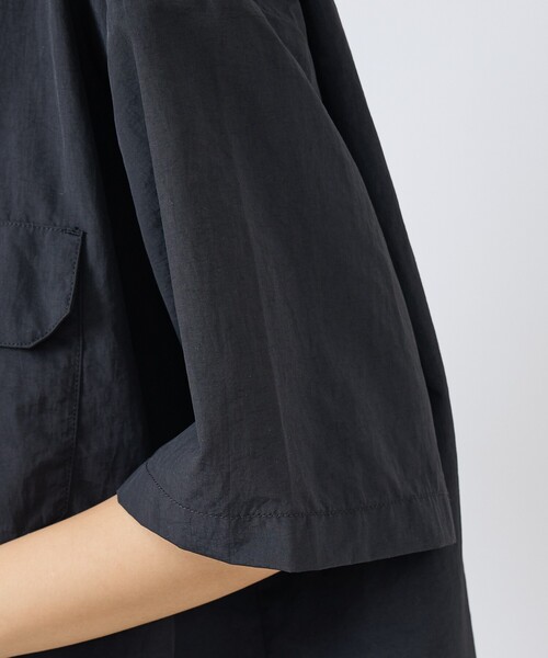 Dickies（ディッキーズ）の「【DICKIES/ディッキーズ】 ナイロンリラックスワークシャツ/ 半袖/ ドローコード付/DC2010 /ユニセックス（シャツ/ブラウス・メンズ・ベージュ/ブラック・M/L）」の16枚目の写真