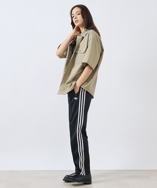 Dickies（ディッキーズ）の「【DICKIES/ディッキーズ】 ナイロンリラックスワークシャツ/ 半袖/ ドローコード付/DC2010 /ユニセックス（シャツ/ブラウス・メンズ・ベージュ/ブラック・M/L）」の9枚目の写真