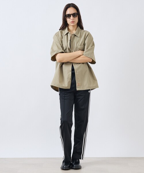 Dickies（ディッキーズ）の「【DICKIES/ディッキーズ】 ナイロンリラックスワークシャツ/ 半袖/ ドローコード付/DC2010 /ユニセックス（シャツ/ブラウス・メンズ・ベージュ/ブラック・M/L）」の7枚目の写真