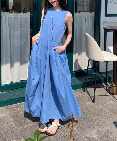 AMAJI(アマジ)の「ノースリーブ Aライン ロングワンピース(ワンピース・レディース・ブルー・X-LARGE/LARGE/MEDIUM/SMALL)」の5枚目の写真
