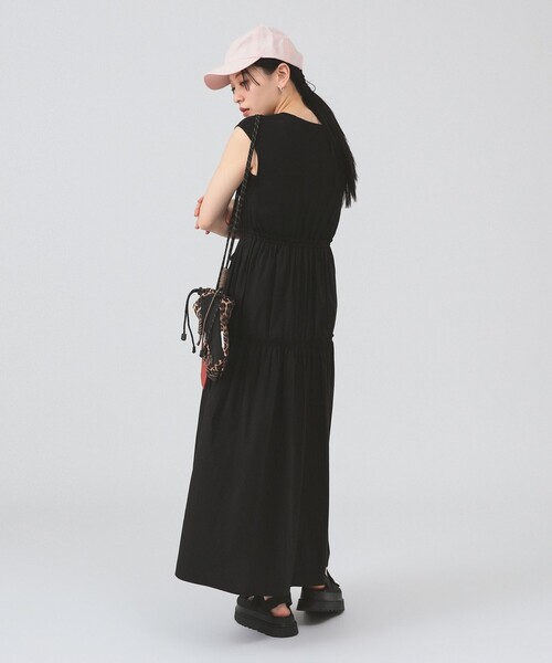 Ray BEAMS(レイビームス)の「ティアード 切り替え フレンチ スリーブ ワンピース(ワンピース・レディース・ブラック/ダークブラウン・ONE SIZE)」の5枚目の写真