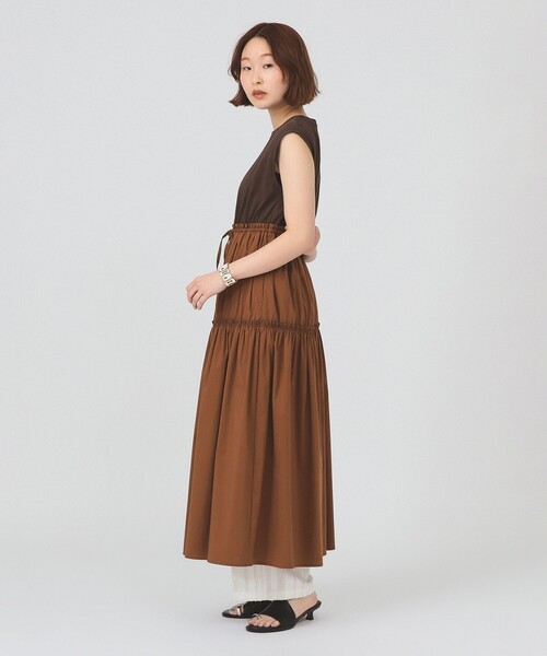 Ray BEAMS(レイビームス)の「ティアード 切り替え フレンチ スリーブ ワンピース(ワンピース・レディース・ブラック/ダークブラウン・ONE SIZE)」の8枚目の写真