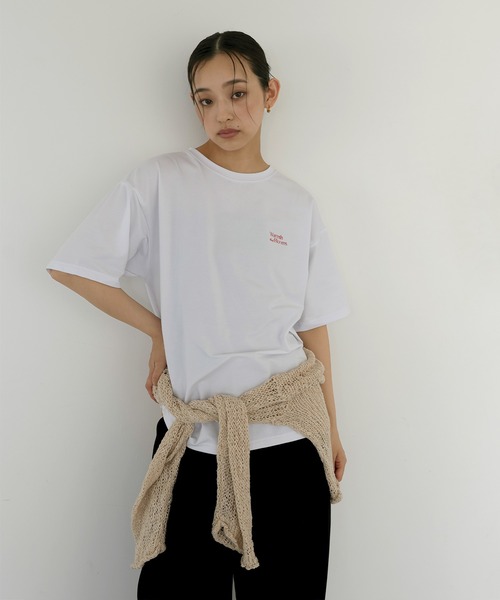hellam（へラム）の「【hellam×pinmyself】フラワーアートTシャツ（Tシャツ/カットソー・レディース・チャコール/オートミール/イエロー/ホワイト/ブラウン/ブルー・FREE）」の20枚目の写真