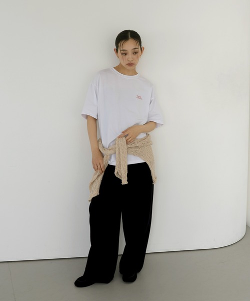 hellam（へラム）の「【hellam×pinmyself】フラワーアートTシャツ（Tシャツ/カットソー・レディース・チャコール/オートミール/イエロー/ホワイト/ブラウン/ブルー・FREE）」の22枚目の写真