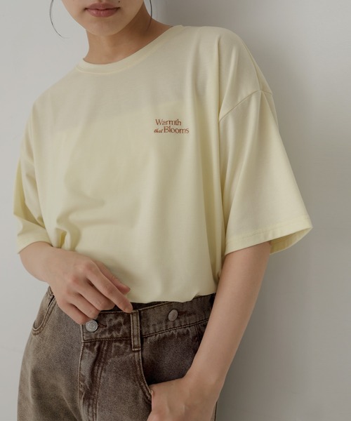 hellam（へラム）の「【hellam×pinmyself】フラワーアートTシャツ（Tシャツ/カットソー・レディース・チャコール/オートミール/イエロー/ホワイト/ブラウン/ブルー・FREE）」の19枚目の写真