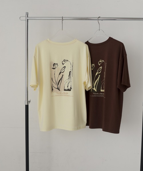 hellam（へラム）の「【hellam×pinmyself】フラワーアートTシャツ（Tシャツ/カットソー・レディース・チャコール/オートミール/イエロー/ホワイト/ブラウン/ブルー・FREE）」の14枚目の写真