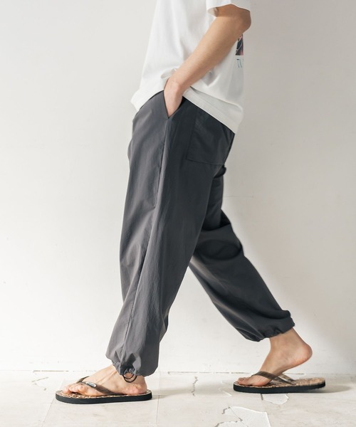 BAYFLOW（ベイフロー）の「【ストレッチ・吸水速乾・接触冷感】FLOWNEXワイドパンツ（その他パンツ・メンズ・ブラック/グレー・LARGE/MEDIUM）」の21枚目の写真