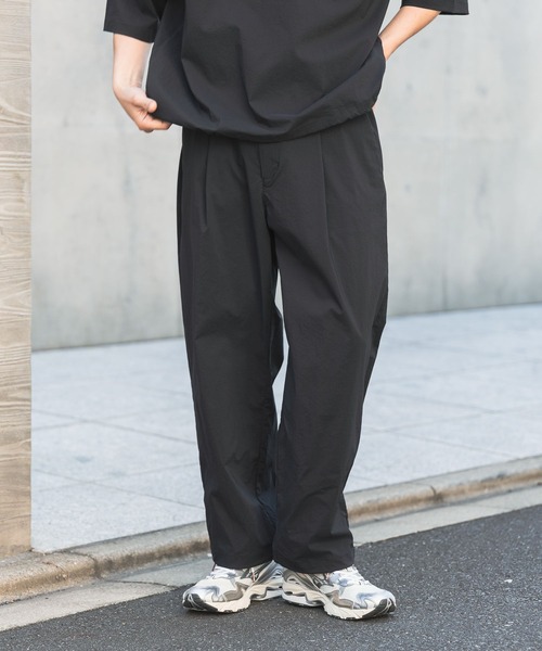 BAYFLOW（ベイフロー）の「【ストレッチ・吸水速乾・接触冷感】FLOWNEXワイドパンツ（その他パンツ・メンズ・ブラック/グレー・LARGE/MEDIUM）」の13枚目の写真