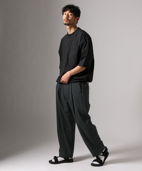 BAYFLOW（ベイフロー）の「【ストレッチ・吸水速乾・接触冷感】FLOWNEXワイドパンツ（その他パンツ・メンズ・ブラック/グレー・LARGE/MEDIUM）」の15枚目の写真