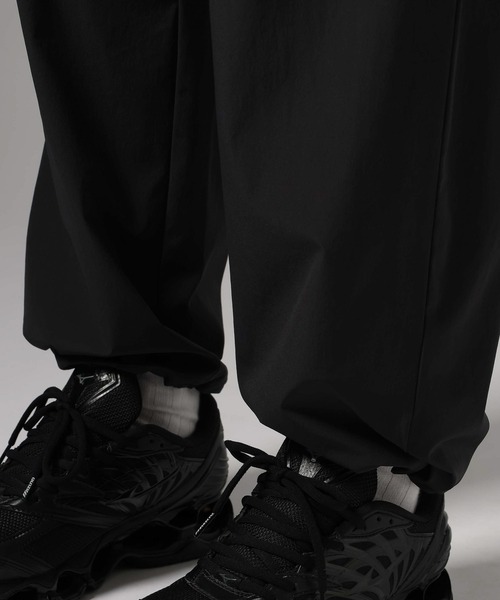 BAYFLOW(ベイフロー)の「【ストレッチ・吸水速乾・接触冷感】FLOWNEXワイドパンツ(その他パンツ・メンズ・ブラック/グレー/その他2/その他1・LARGE/MEDIUM)」の17枚目の写真