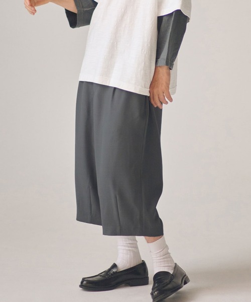 ADAM PATEK(アダムパテック)の「ADAMPATEK/twill cropped wide easy trousers/ドライツイルクロップドワイドイージーパンツ(AP2618034)(その他パンツ・レディース・グレー/ブラック・2/1)」の2枚目の写真