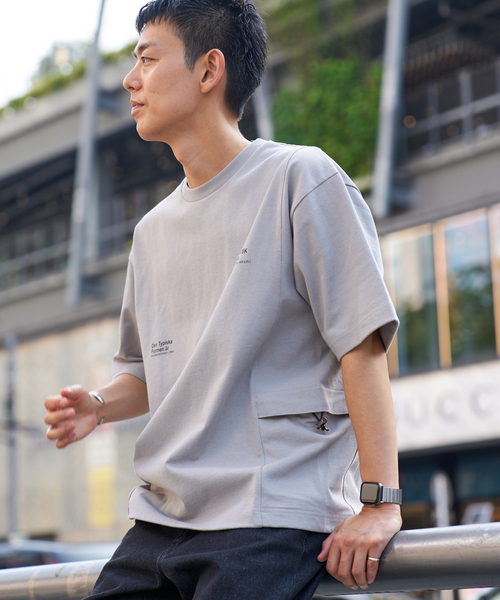 B.C STOCK(ベーセーストック)の「OLIVEDRAB CARRY PKT S/S-Tシャツ(Tシャツ/カットソー・メンズ・グレー系その他/ブラック/ホワイト/ブルー系その他・MEDIUM/X-LARGE/LARGE)」の3枚目の写真