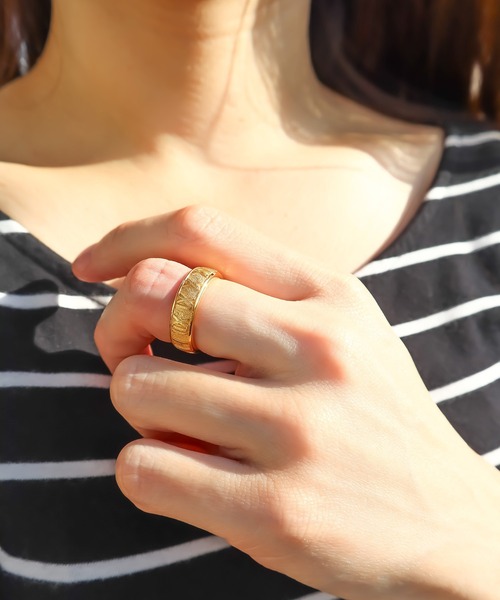 IRIEBEACH(アイリービーチ)の「Atlas ring/【ハワイアンジュエリー】【サージカルステンレス】【金属アレルギー対応】【IRIEBEACH / アイリービーチ】つけっぱなしOK(リング・レディース・シルバー/ピンク/ゴールド・7号/9号/11号/13号/15号/17号/19号/21号)」の7枚目の写真