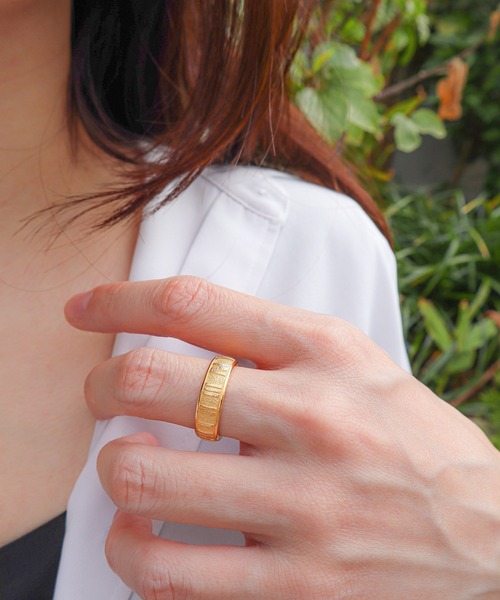 IRIEBEACH(アイリービーチ)の「Atlas ring/【ハワイアンジュエリー】【サージカルステンレス】【金属アレルギー対応】【IRIEBEACH / アイリービーチ】つけっぱなしOK(リング・レディース・シルバー/ピンク/ゴールド・7号/9号/11号/13号/15号/17号/19号/21号)」の8枚目の写真