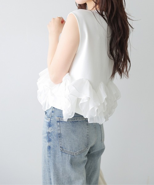 AMELY(エミリー)の「シアーフリルヘムトップス(Tシャツ/カットソー・レディース・ブラック/ホワイト・フリー)」の6枚目の写真