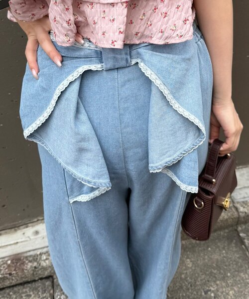 continuer de NICE CLAUP(コンティニューデナイスクラップ)の「バックリボンカーブパンツ(カーゴパンツ・レディース・ブラック/サックスブルー/ピンク/その他・FREE)」の6枚目の写真