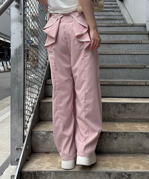 continuer de NICE CLAUP(コンティニューデナイスクラップ)の「バックリボンカーブパンツ(カーゴパンツ・レディース・ブラック/サックスブルー/ピンク/その他・FREE)」の17枚目の写真