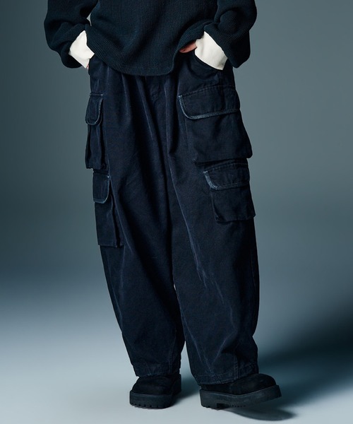 glamb(グラム)の「Fade Asymmetry Cargo Pants / フェイドアシンメトリーカーゴパンツ(カーゴパンツ・メンズ・ブラック/カーキ/チャコール・S/M/L)」の2枚目の写真