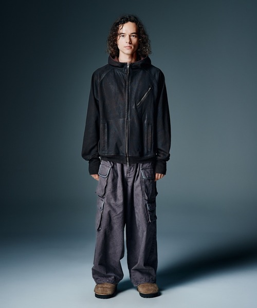 glamb(グラム)の「Fade Asymmetry Cargo Pants / フェイドアシンメトリーカーゴパンツ(カーゴパンツ・メンズ・ブラック/カーキ/チャコール・S/M/L)」の16枚目の写真