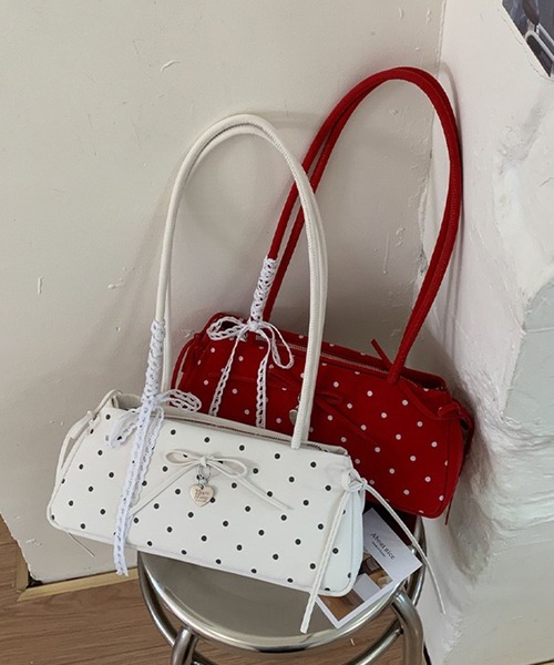 WESTSEA（ウエストシー）の「ドット柄 リボンチャーム 横長ワンショルダーバッグ（ショルダーバッグ・レディース・レッド/ブルー/ホワイト/ピンク/ブラック・FREE）」の10枚目の写真