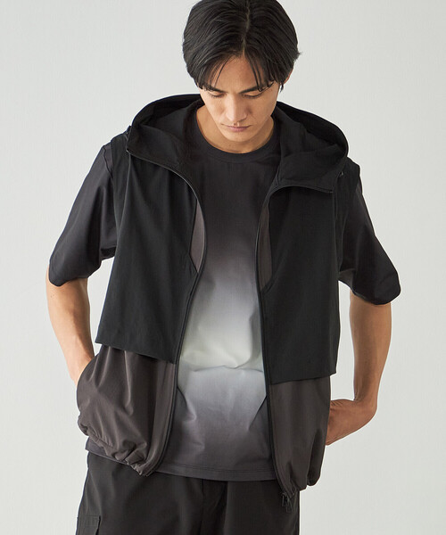 COMME CA ISM(コムサイズム)の「リップストップ ナイロンストレッチ ブロッキングベスト / セットアップ対応(ベスト・メンズ・ブラック/チャコール・MEDIUM/LARGE)」の12枚目の写真