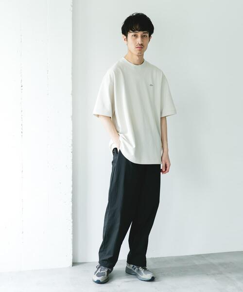 LACOSTE（ラコステ）の「『別注』LACOSTE×DOORS　MOSS STITCH SHORT-SLEEVE T-SHIRTS（Tシャツ/カットソー・メンズ・アイボリー/ダークグレー/イエロー・3/4）」の9枚目の写真
