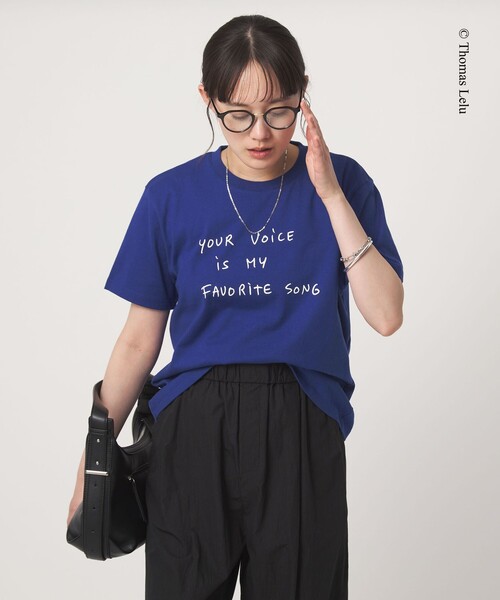 green label relaxing(グリーンレーベルリラクシング)の「【別注】<Thomas Lelu>サインアート 半袖 Tシャツ カットソー(Tシャツ/カットソー・レディース・ロイヤルブルー/ブラック/ブラウン/オフホワイト・FREE)」の4枚目の写真