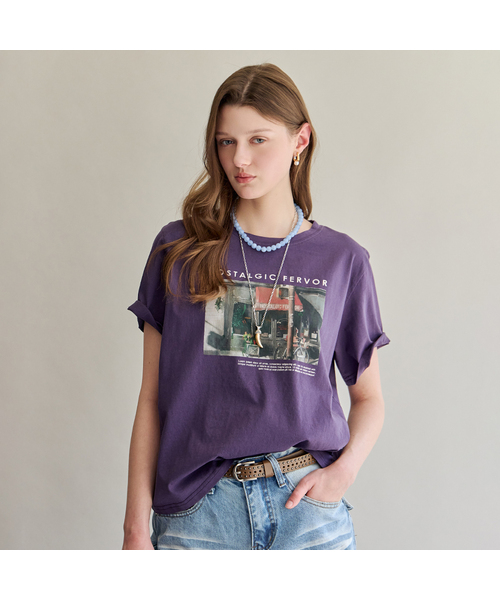 MAXZA(マージャコレクション)の「ヴィンテージレタリングプリント半袖Tシャツ(Tシャツ/カットソー・レディース・バイオレット/オリーブ・FREE)」の2枚目の写真