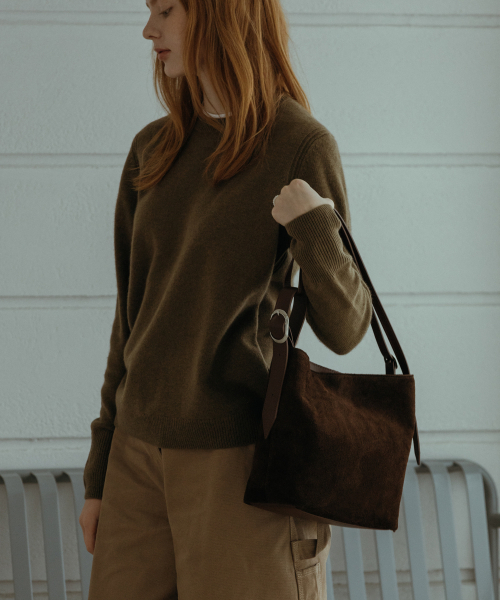 AHORE(アホール)の「House Marron Suede(ショルダーバッグ・レディース・その他・FREE)」の2枚目の写真