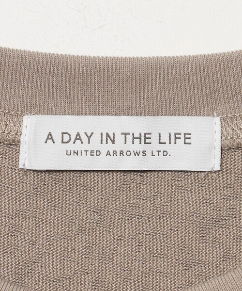 A DAY IN THE LIFE UNITED ARROWS(アデイインザライフユナイテッドアローズ)の「スラブ フォイル ボックスプリントTシャツ <A DAY IN THE LIFE>(Tシャツ/カットソー・レディース・ダークグレー/オフホワイト/ベージュ・FREE)」の12枚目の写真
