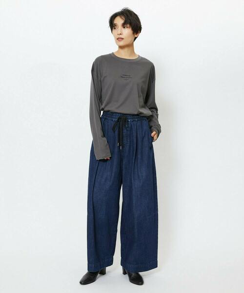 feerique（フィーリック）の「feerique　刺繍ロゴラウンドヘムプルオーバー（Tシャツ/カットソー・レディース・チャコールグレー/ナチュラル・2）」の3枚目の写真