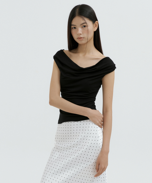 LUCIR ZU(ルシールズ)の「Convertible Drape Off-Shoulder Top (black)(Tシャツ/カットソー・レディース・その他・FREE)」の3枚目の写真