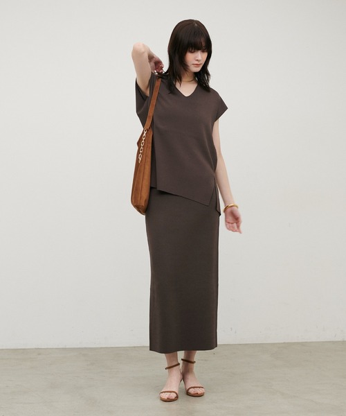 LARUTA(ラルータ)の「【LARUTA】UV&接触冷感シンプルIラインニットスカート(スカート・レディース・ブラック/ブラウン/オフホワイト/ブルー・FREE)」の22枚目の写真