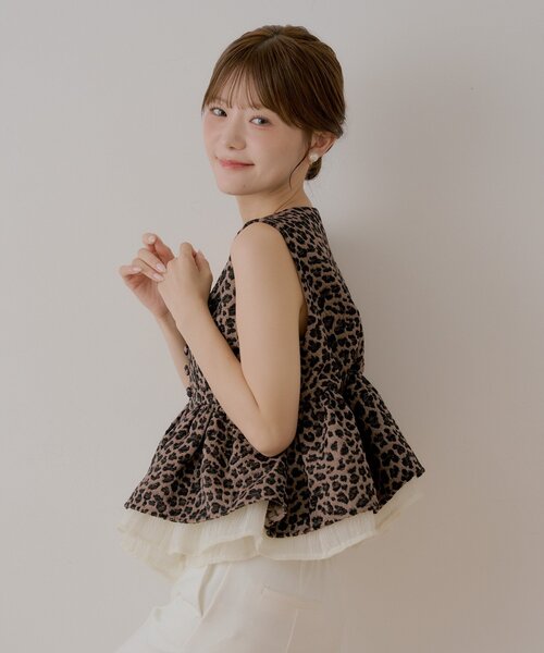 Chico(チコ)の「完売カラー再販決定【SALON by Chico】ペプラムフリルツイードトップス(シャツ/ブラウス・レディース・ブラウン系その他2/ブラウン/アイボリー・FREE)」の13枚目の写真