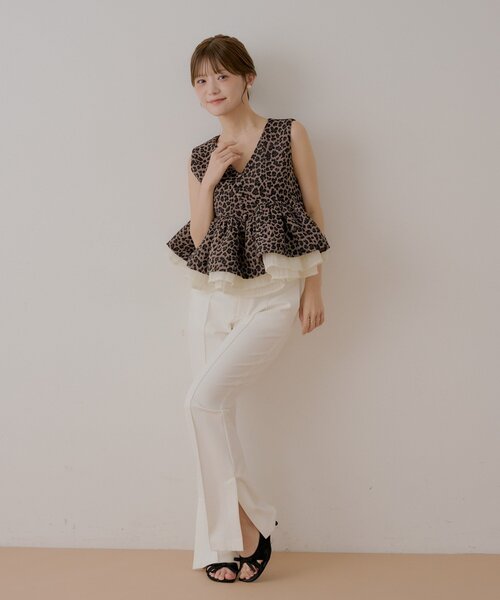 Chico(チコ)の「完売カラー再販決定【SALON by Chico】ペプラムフリルツイードトップス(シャツ/ブラウス・レディース・ブラウン系その他2/ブラウン/アイボリー・FREE)」の14枚目の写真