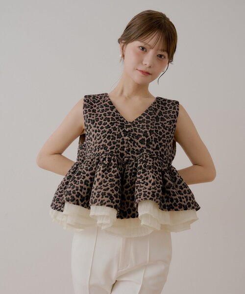 Chico(チコ)の「完売カラー再販決定【SALON by Chico】ペプラムフリルツイードトップス(シャツ/ブラウス・レディース・ブラウン系その他2/ブラウン/アイボリー・FREE)」の16枚目の写真